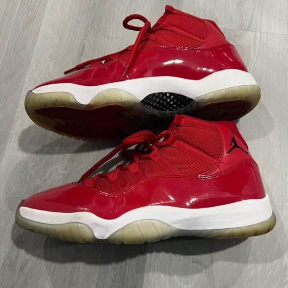 Size 11 - Jordan 11 Retro Win Like '96 *GOOD CONDITION * - Picture 1 of 10